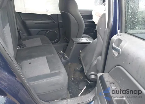 2013 Jeep Compass Latitude z USA, uszkodzony, nr VIN 1C4NJDEB4DD261764